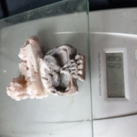 GEMSTONE HEALING STONE QUARTZ SKULL 💀 - Picture 5 of 5